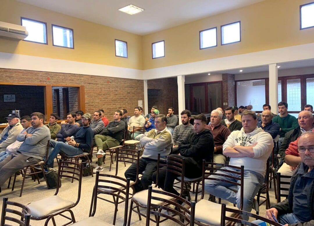 Villa Cañás: Fitosanitarios, capacitación para operarios de equipos terrestres Villa Cañás: Fitosanitarios, capacitación para operarios de equipos terrestres