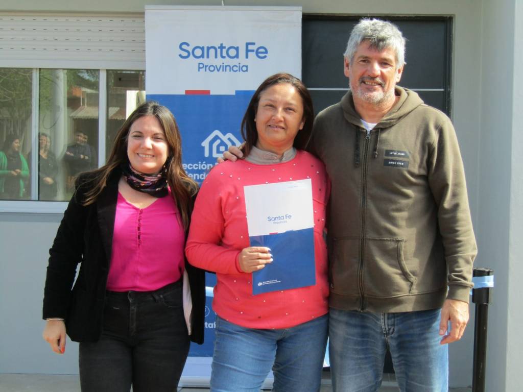María Teresa: Acto de entrega de vivienda y escrituras a familias mariateresenses María Teresa: Acto de entrega de vivienda y escrituras a familias mariateresenses