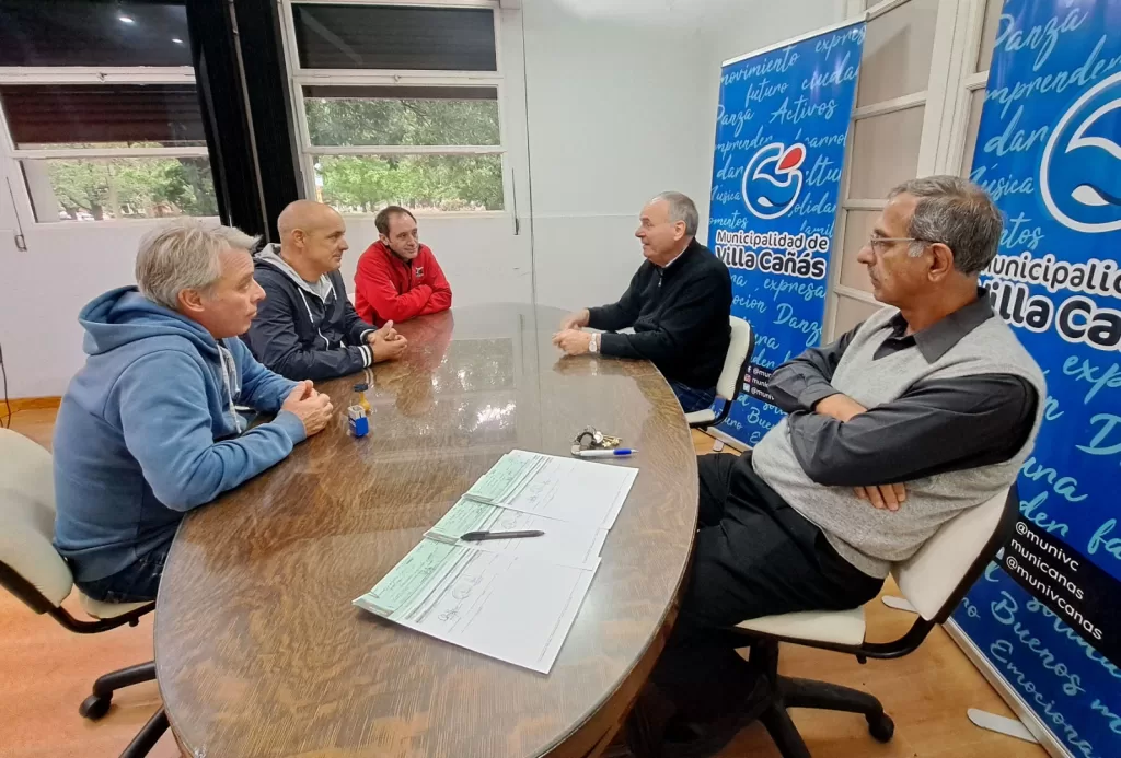 Villa Cañás: El municipio entregó aportes FAD a los clubes cañaseños Villa Cañás: El municipio entregó aportes FAD a los clubes cañaseños