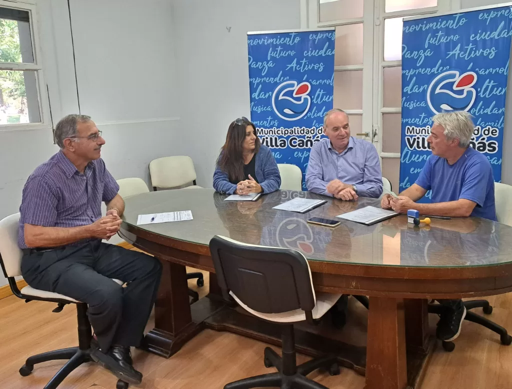 Villa Cañás: Entrega de fondos al Club Sportsman por la colonia de invierno para adultos mayores de PAMI Villa Cañás: Entrega de fondos al Club Sportsman por la colonia de invierno para adultos mayores de PAMI