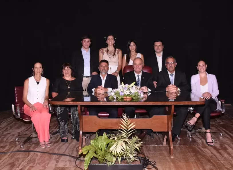 Villa Cañás: El intendente Gizzi asumió su cuarto mandato