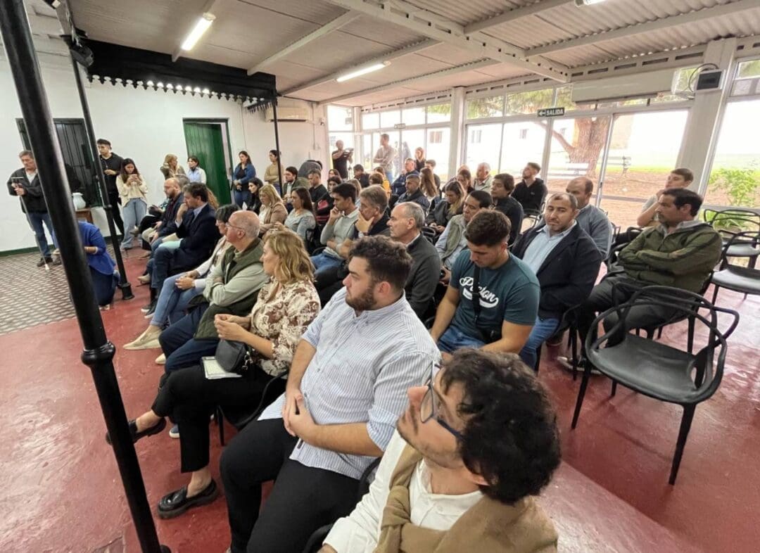 Gizzi participó de una reunión de trabajo con la Ministra Tejeda Gizzi participó de una reunión de trabajo con la Ministra Tejeda