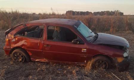 Melincué: Vuelco en Ruta Provincial 90