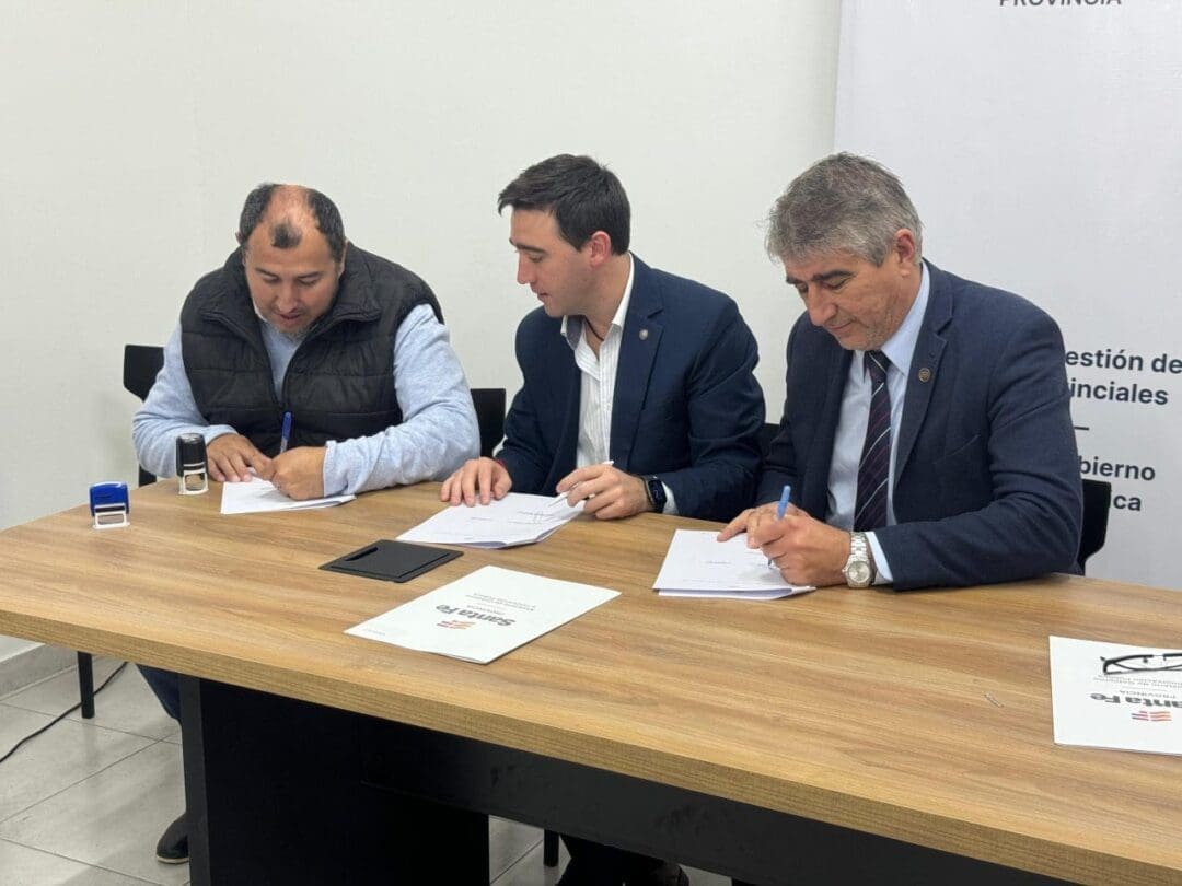 Di Gregorio: Desde ahora más comunas de la región podrán certificar firmas gratuitamente Di Gregorio: Desde ahora más comunas de la región podrán certificar firmas gratuitamente