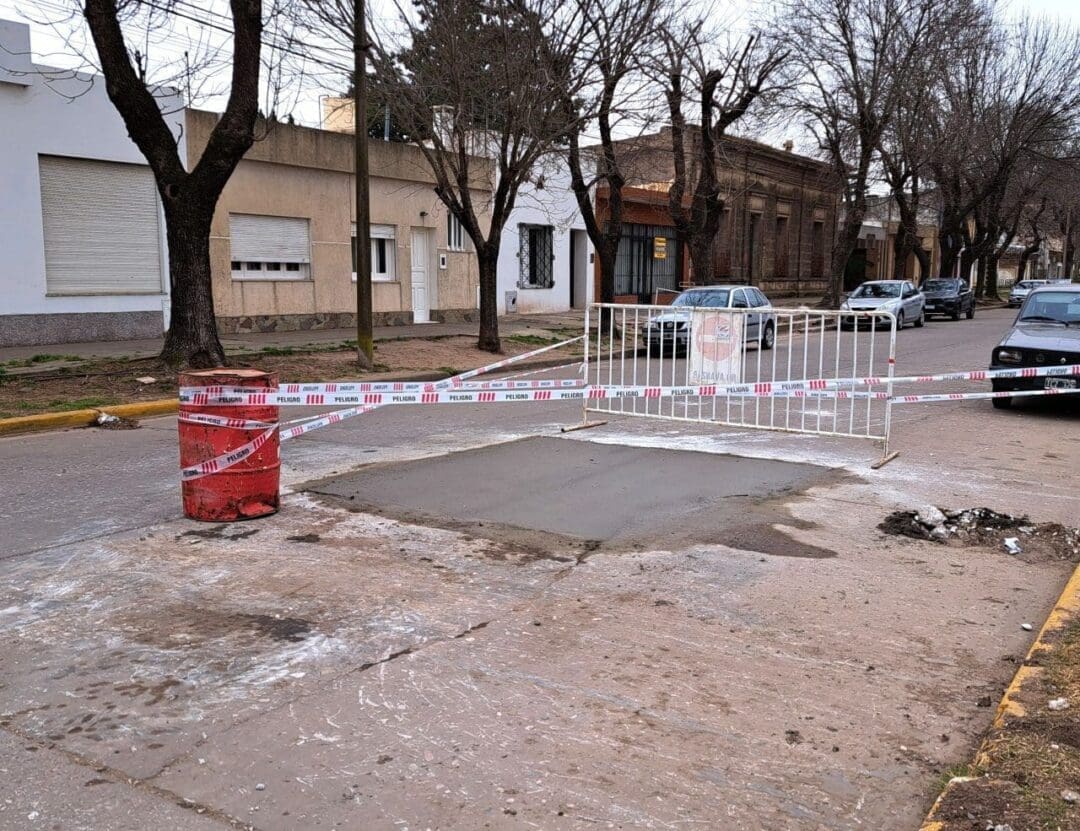 Villa Cañás: El municipio puso en marcha obras de bacheos