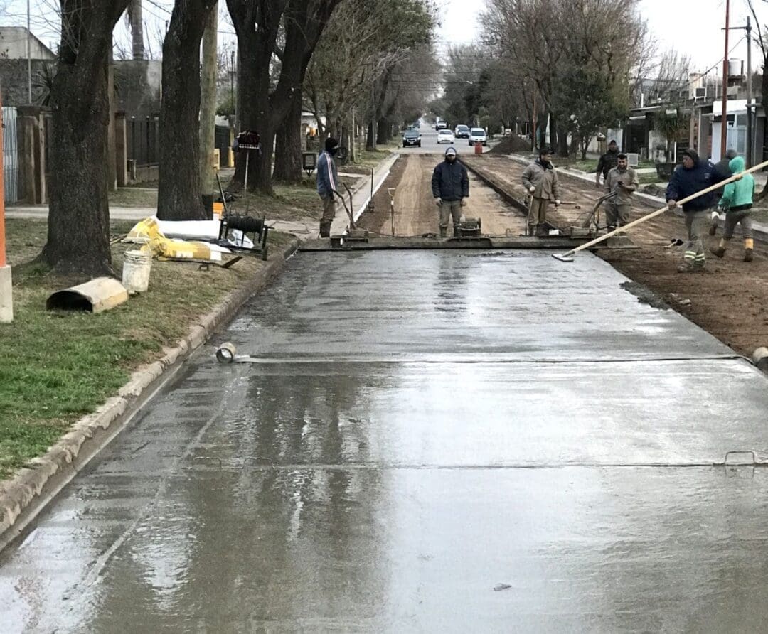 Obras Urbanas en Villa Cañás: Tercera cuadra de pavimento