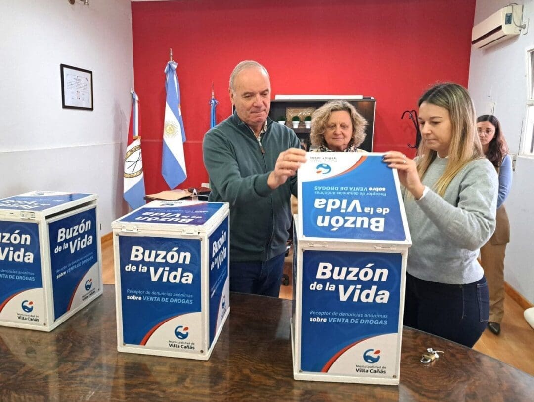 Villa Cañás: Primera apertura de los Buzones de la Vida
