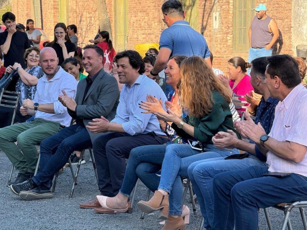 Di Gregorio, Enrico y Bustamante inauguraron obras para el desarrollo de La Chispa