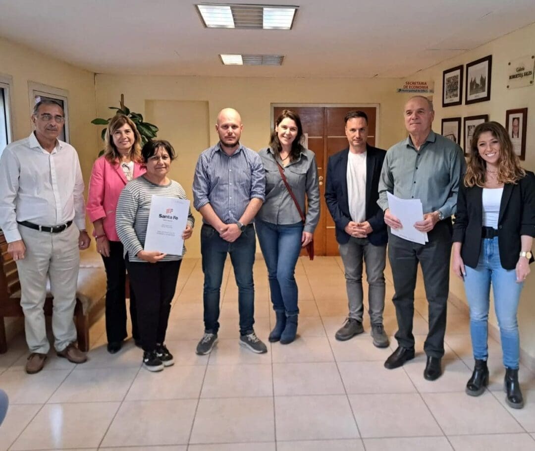Villa Cañás: Entrega de escrituras y aporte al a Cooperativa de Agua Potable