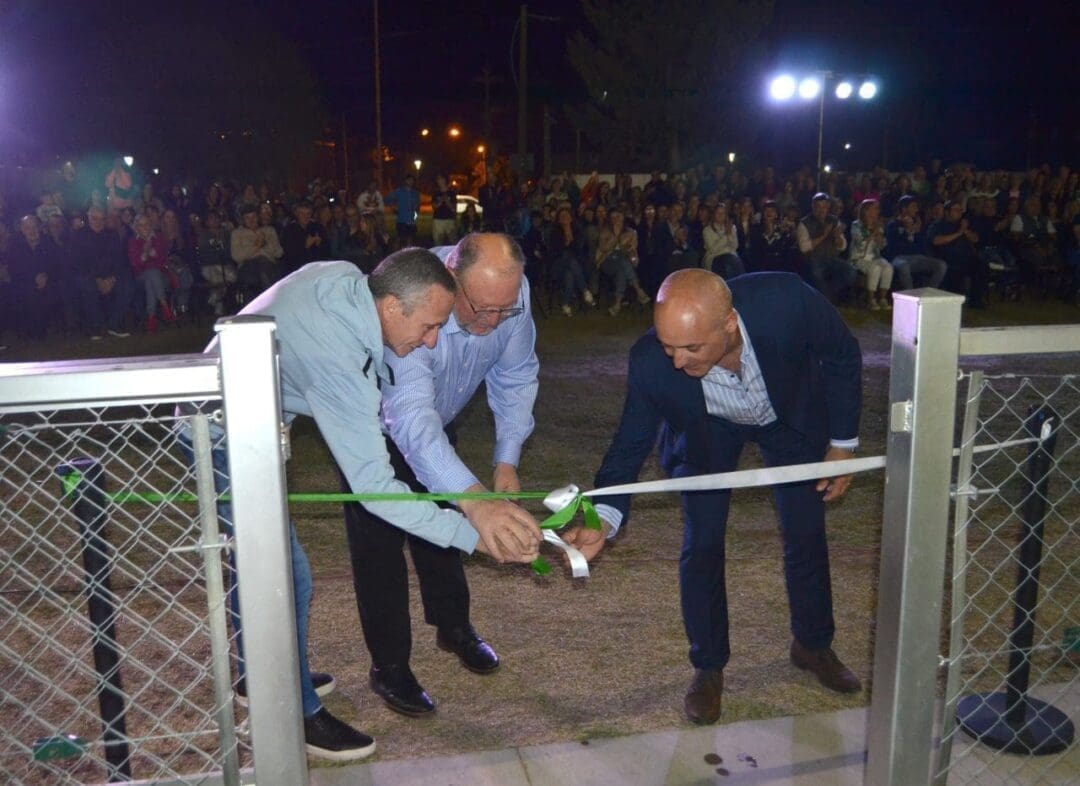 Villa Cañás: Inauguración de la cancha de hockey de Studebaker
