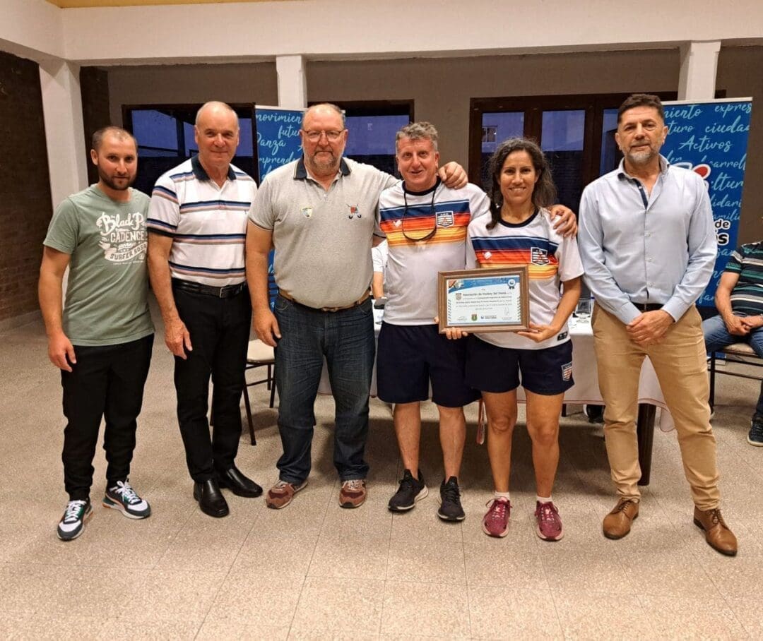 Villa Cañás recibió a las diez selecciones del Campeonato Nacional de Hockey Villa Cañás recibió a las diez selecciones del Campeonato Nacional de Hockey