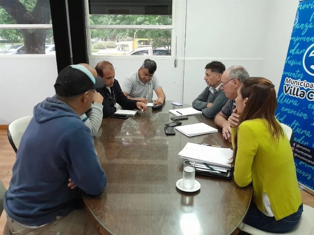 Villa Cañás: La gestión Gizzi pasara empleados municipales contratados a planta permanente