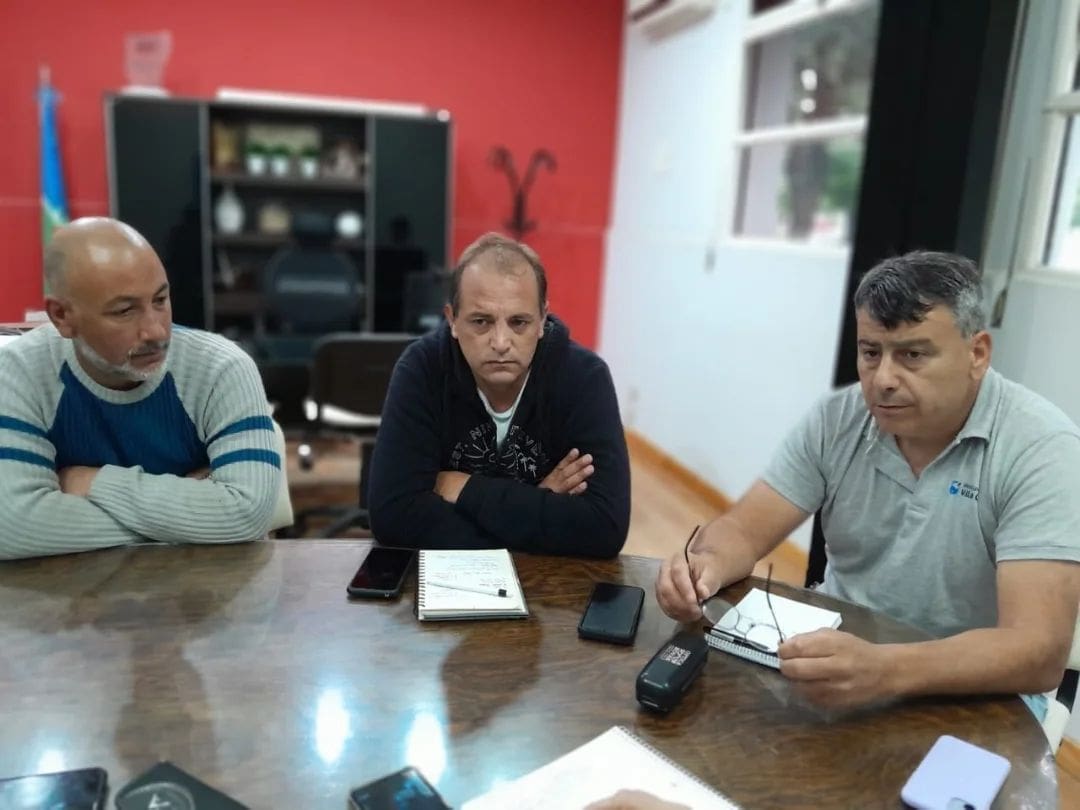 Villa Cañás: La gestión Gizzi pasara empleados municipales contratados a planta permanente