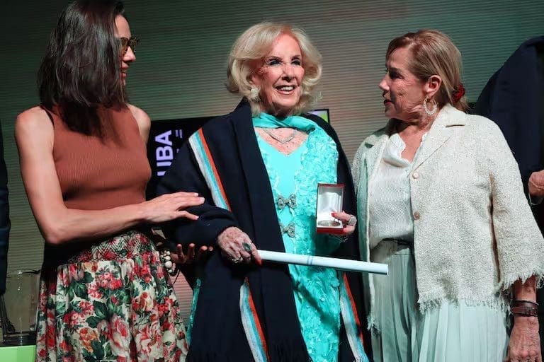 Mirtha Legrand: Mi orgullo y apoyo a todos los que hicieron grande a la universidad pública Mirtha Legrand: Mi orgullo y apoyo a todos los que hicieron grande a la universidad pública