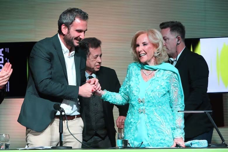 Mirtha Legrand: Mi orgullo y apoyo a todos los que hicieron grande a la universidad pública Mirtha Legrand: Mi orgullo y apoyo a todos los que hicieron grande a la universidad pública