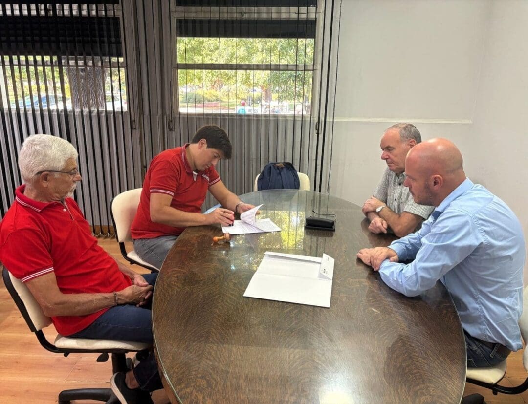 Villa Cañás: El Club Independiente recibe apoyo provincial para mejorar su infraestructura deportiva