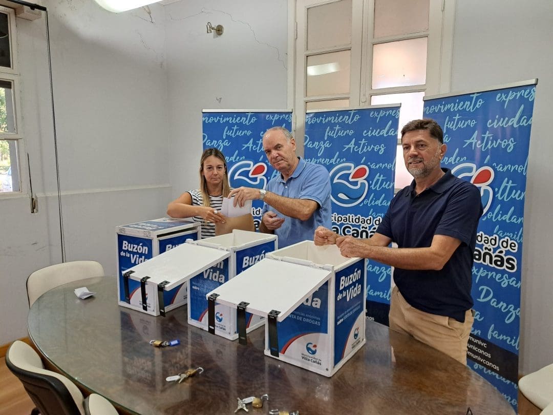 Villa Cañás: Primera apertura del año de los Buzones de la Vida