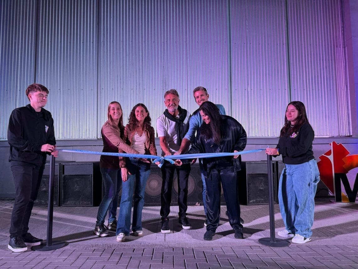 Firmat inauguró el nuevo escenario en el Galpón del Pueblo Firmat inauguró el nuevo escenario en el Galpón del Pueblo