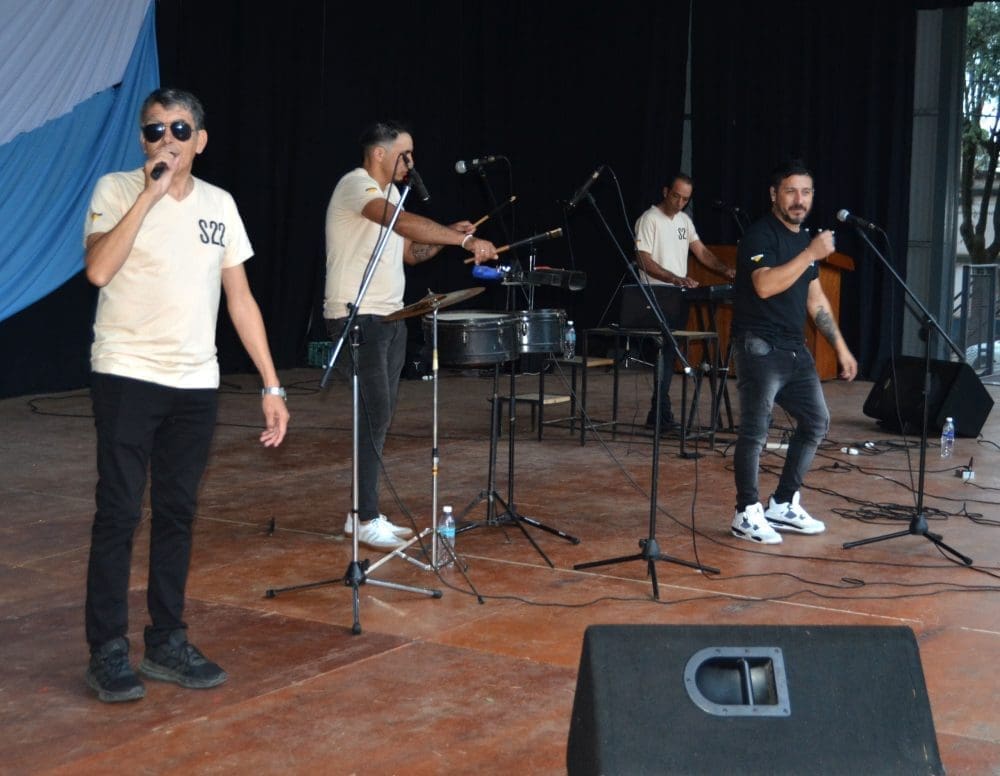 Villa Cañás celebró la Revolución de Mayo y sus 123 Años
