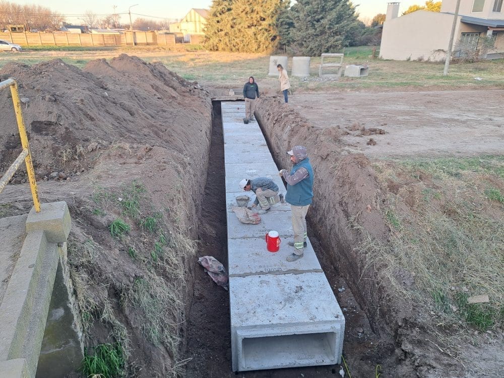 Villa Cañás refuerza su infraestructura con obras hidráulicas y viales