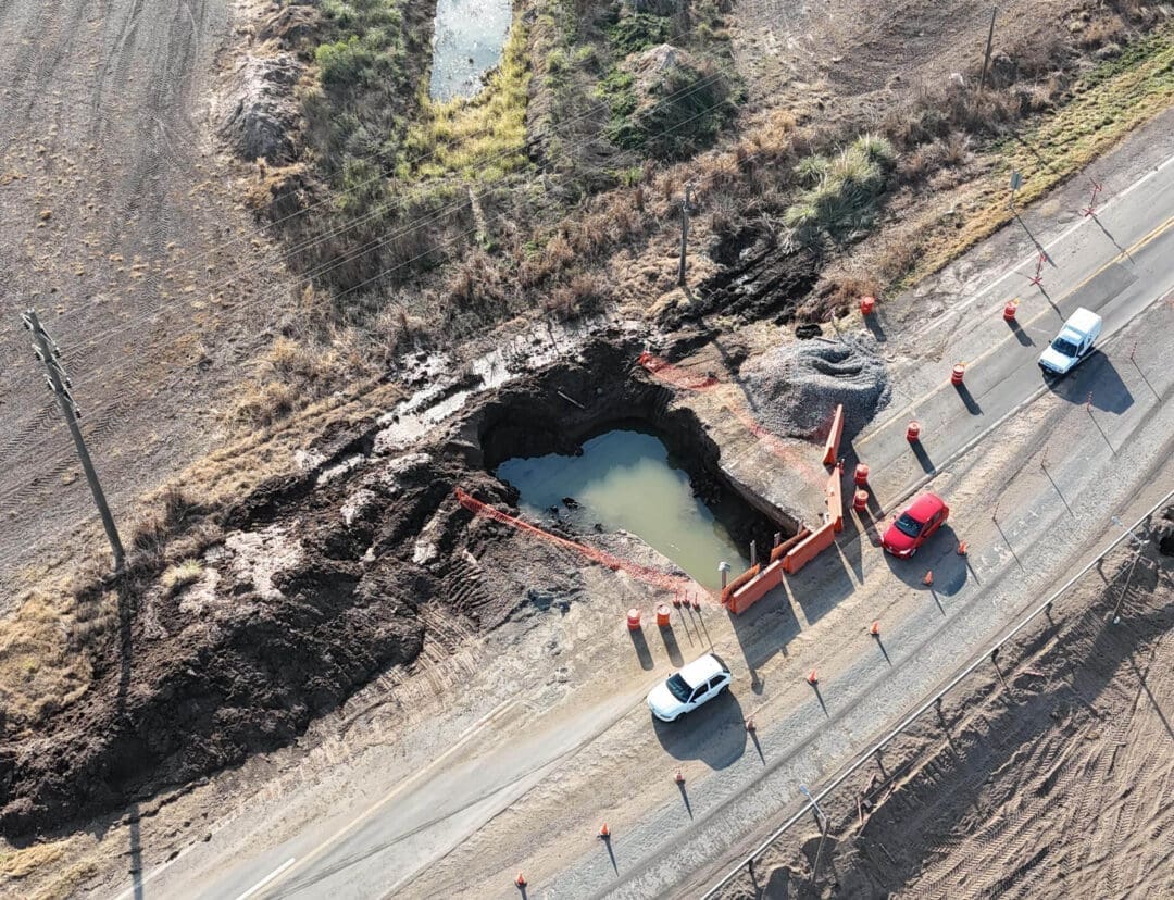 Se reanudó la obra del canal de vinculación Laguna Agataura e interlagunar El Hinojo