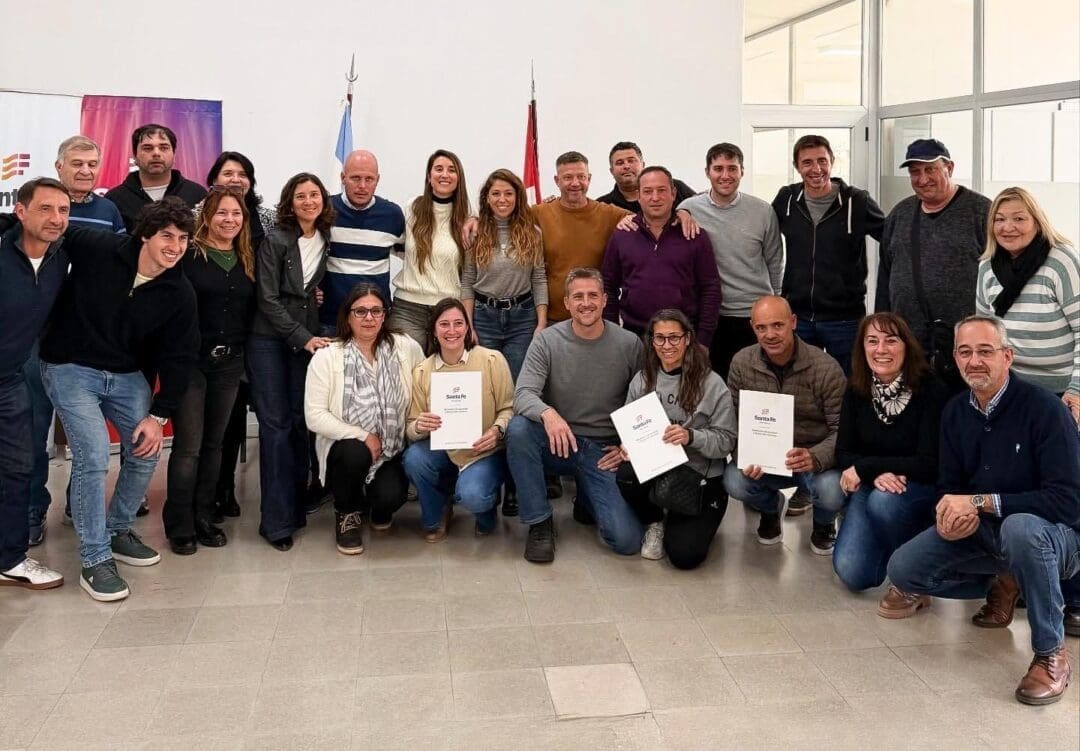 Siete clubes de General López recibieron aportes para refacciones