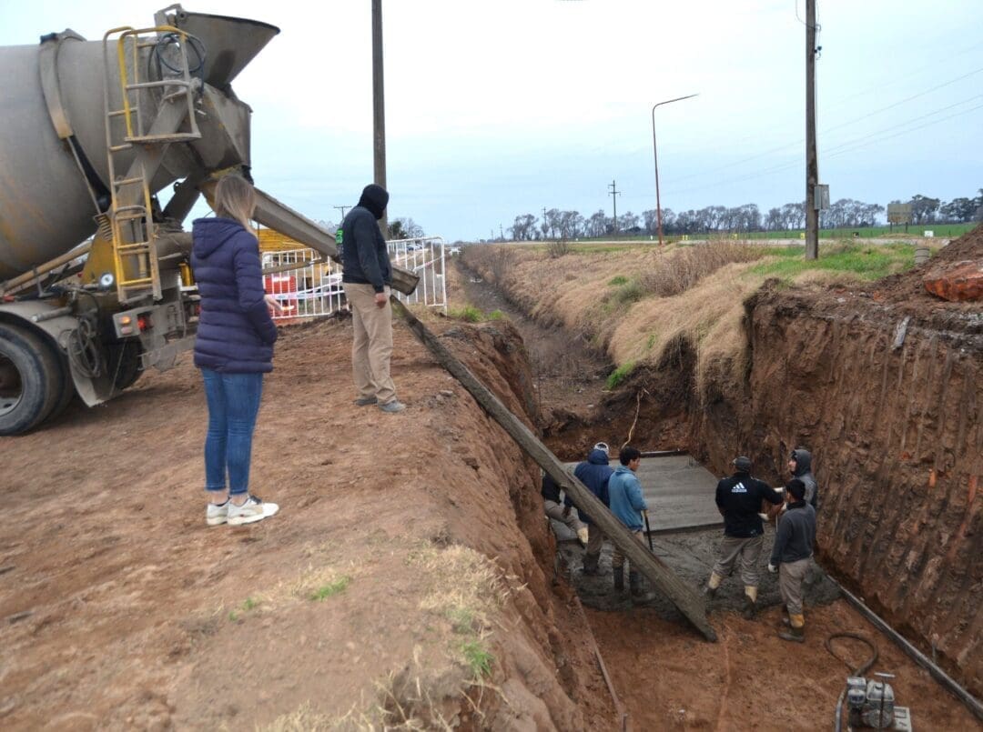 Villa Cañás: El municipio continúa con obras de entubación