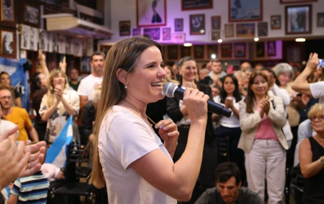 Caren Tepp: No soy la mujer de nadie, quiero ser la diputada de los que hoy más lo necesitan