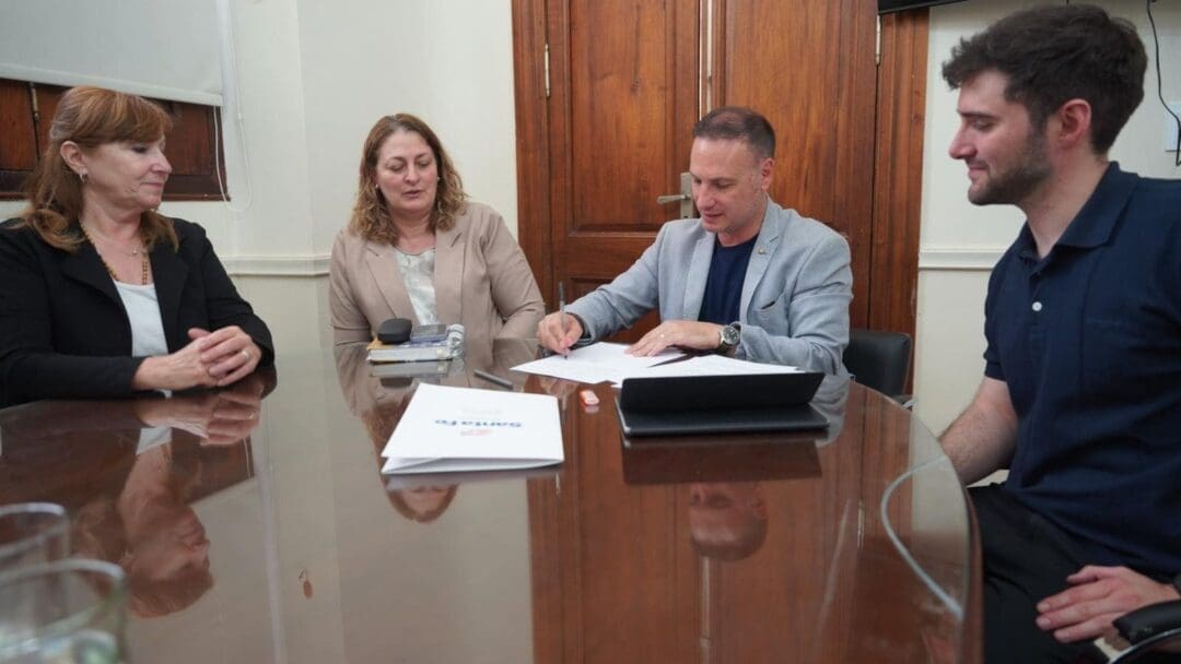 Elortondo: Con el acompañamiento de la Provincia la localidad suma nuevas cuadras de pavimento