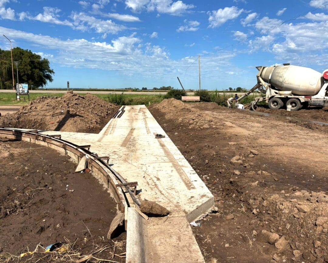 Villa Cañás mejora el drenaje y la circulación con obras en Calle 71 Villa Cañás mejora el drenaje y la circulación con obras en Calle 71