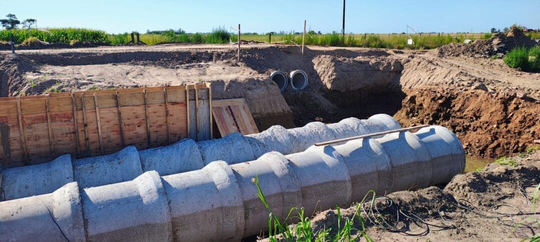 Obras hídricas: La Provincia invierte más de $900 millones para reducir el impacto de lluvias en el sur santafesino