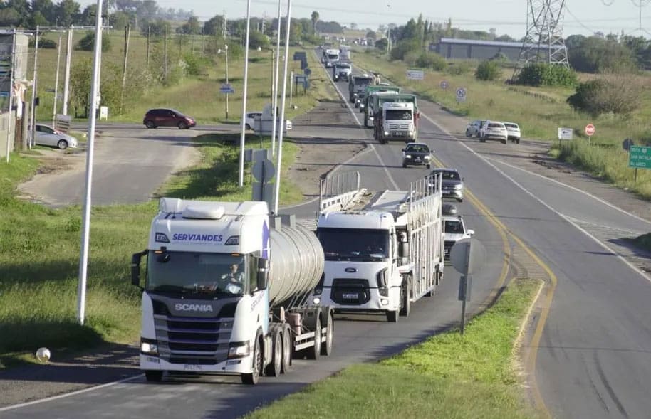 Santa Fe asumirá la reparación de la Ruta A012 tras el anuncio de cesión del Gobierno nacional Santa Fe asumirá la reparación de la Ruta A012 tras el anuncio de cesión del Gobierno nacional