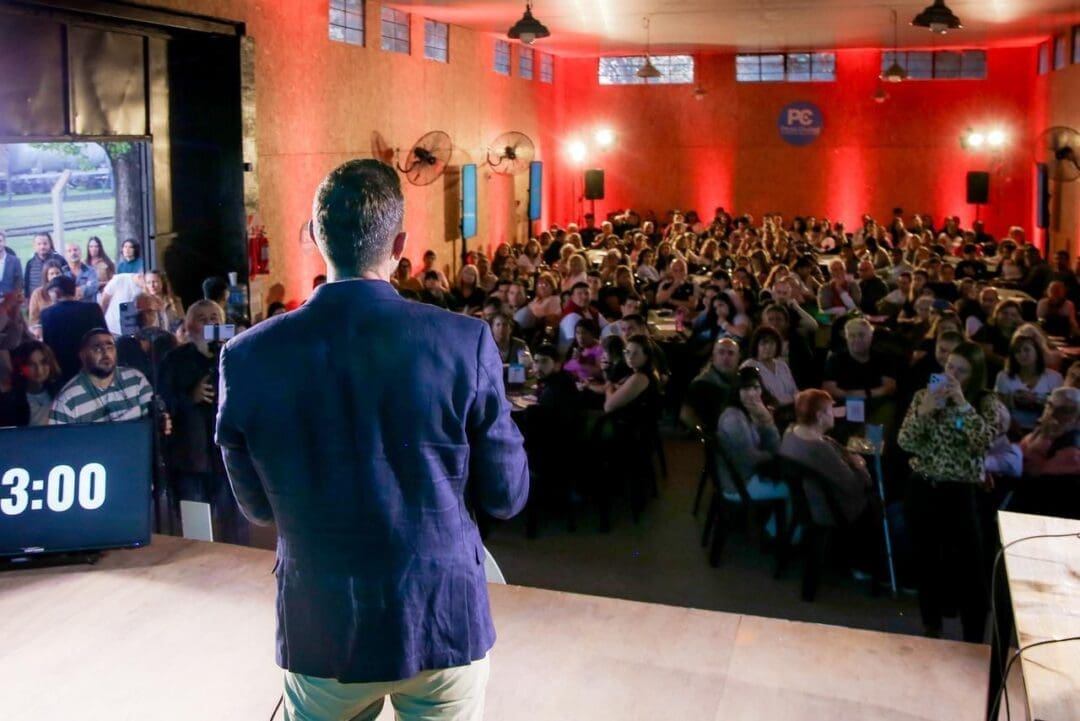 Pérez: Más de 200 vecinos participaron del primer Aula de Autonomía para construir la Carta Orgánica Pérez: Más de 200 vecinos participaron del primer Aula de Autonomía para construir la Carta Orgánica