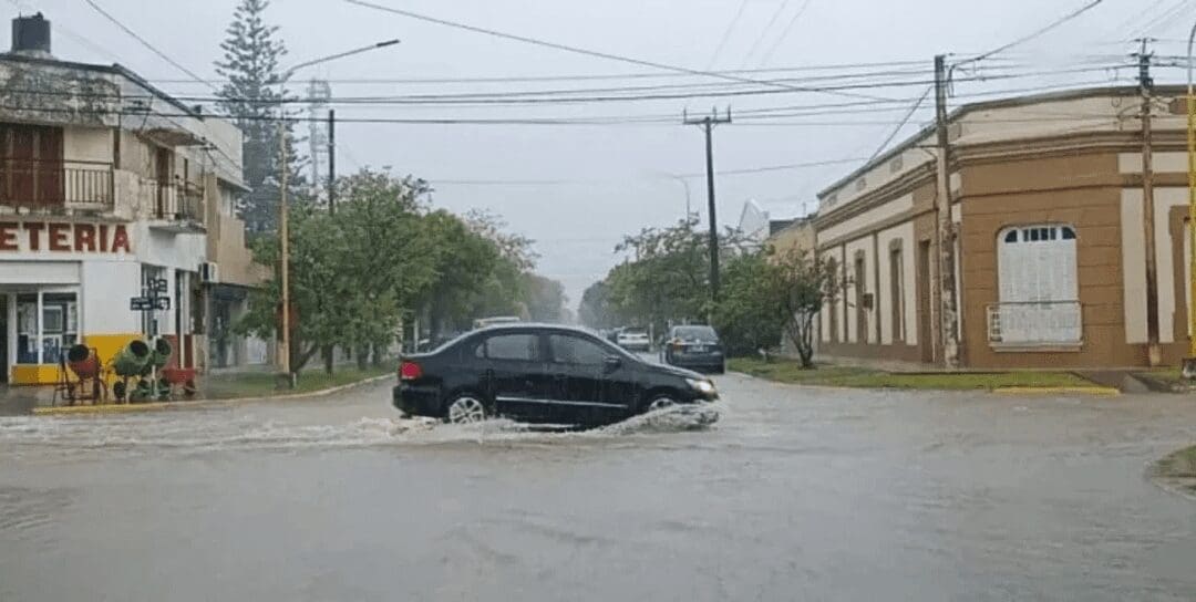 Temporal: Más de 200 milímetros y evacuados en el norte santafesino Temporal: Más de 200 milímetros y evacuados en el norte santafesino