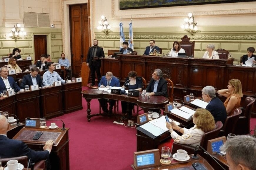 Santa Fe aprobó la nueva Ley Orgánica de Municipios y redefine el sistema de gobierno local Santa Fe aprobó la nueva Ley Orgánica de Municipios y redefine el sistema de gobierno local