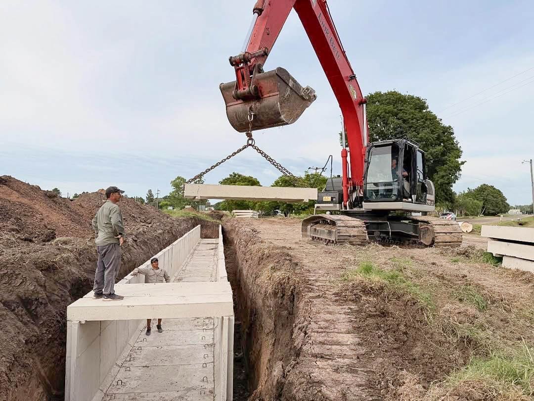 Lluvias intensas: Santa Fe acelera obras hídricas en más de 100 localidades para prevenir inundaciones