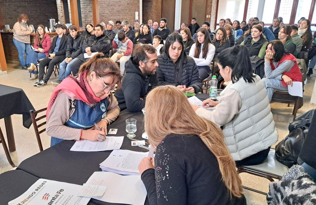 Villa Cañás: 30 familias dieron un paso clave hacia la casa propia