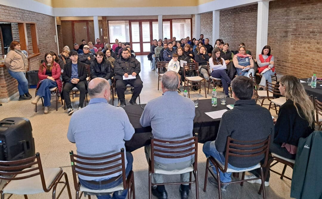 Villa Cañás: 30 familias dieron un paso clave hacia la casa propia