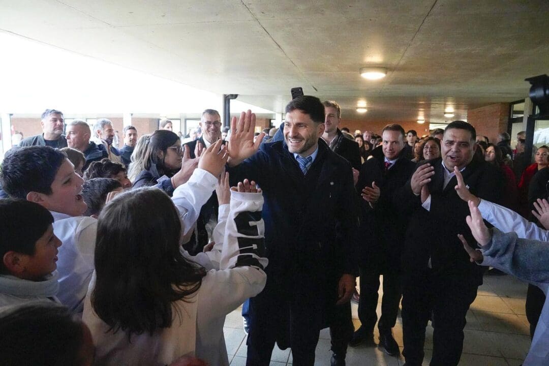 Hughes: Pullaro inauguró el nuevo edificio de la Escuela Secundaria Nº 224