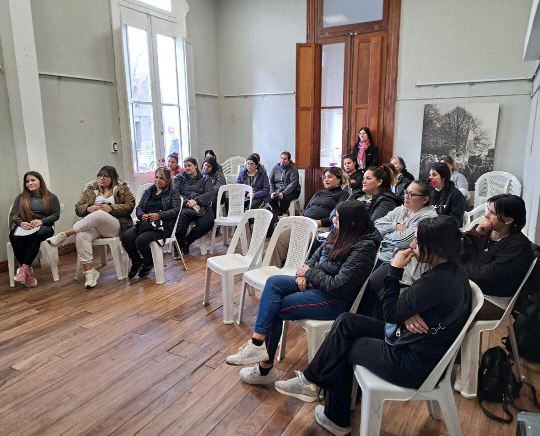 Villa Cañás: Comenzó un curso gratuito de peinados para vecinas Villa Cañás: Comenzó un curso gratuito de peinados para vecinas