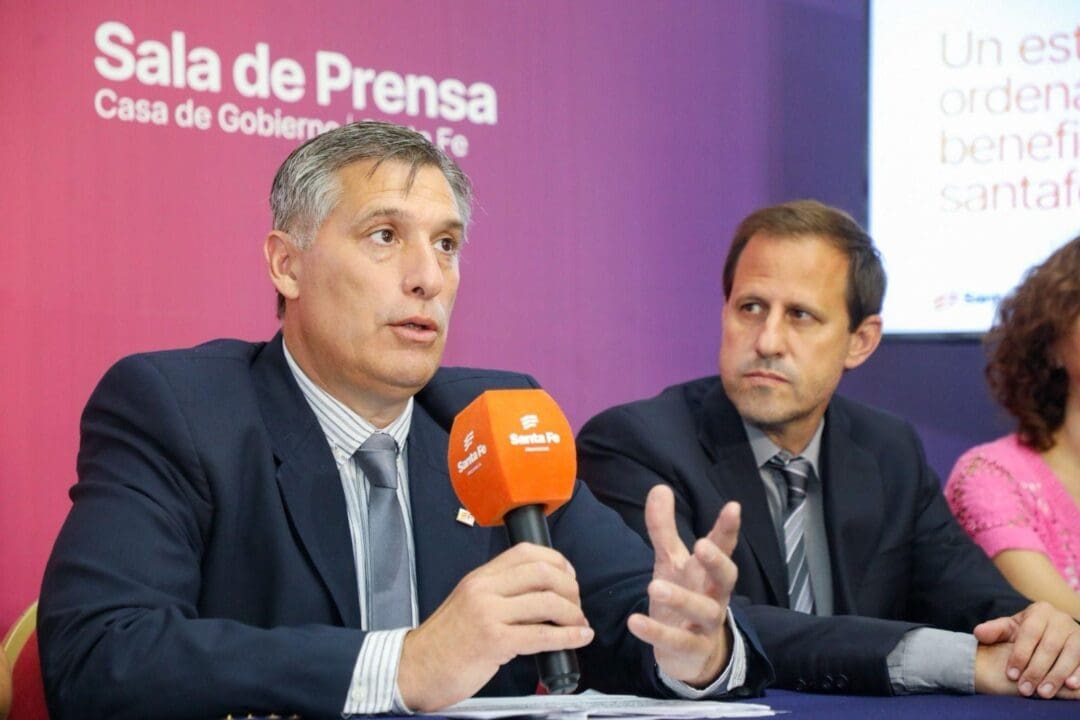 Santa Fe mejoró su calificación crediticia y superó a Nación