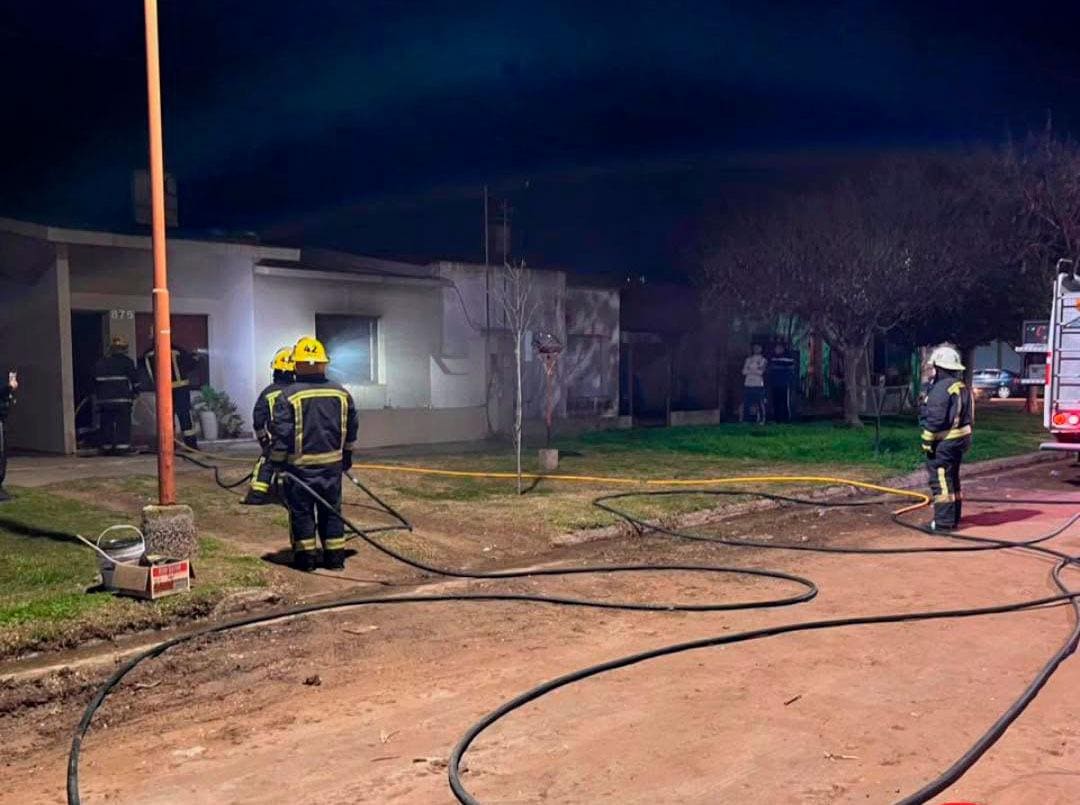 Teodelina: Incendio en una vivienda, no hubo heridos