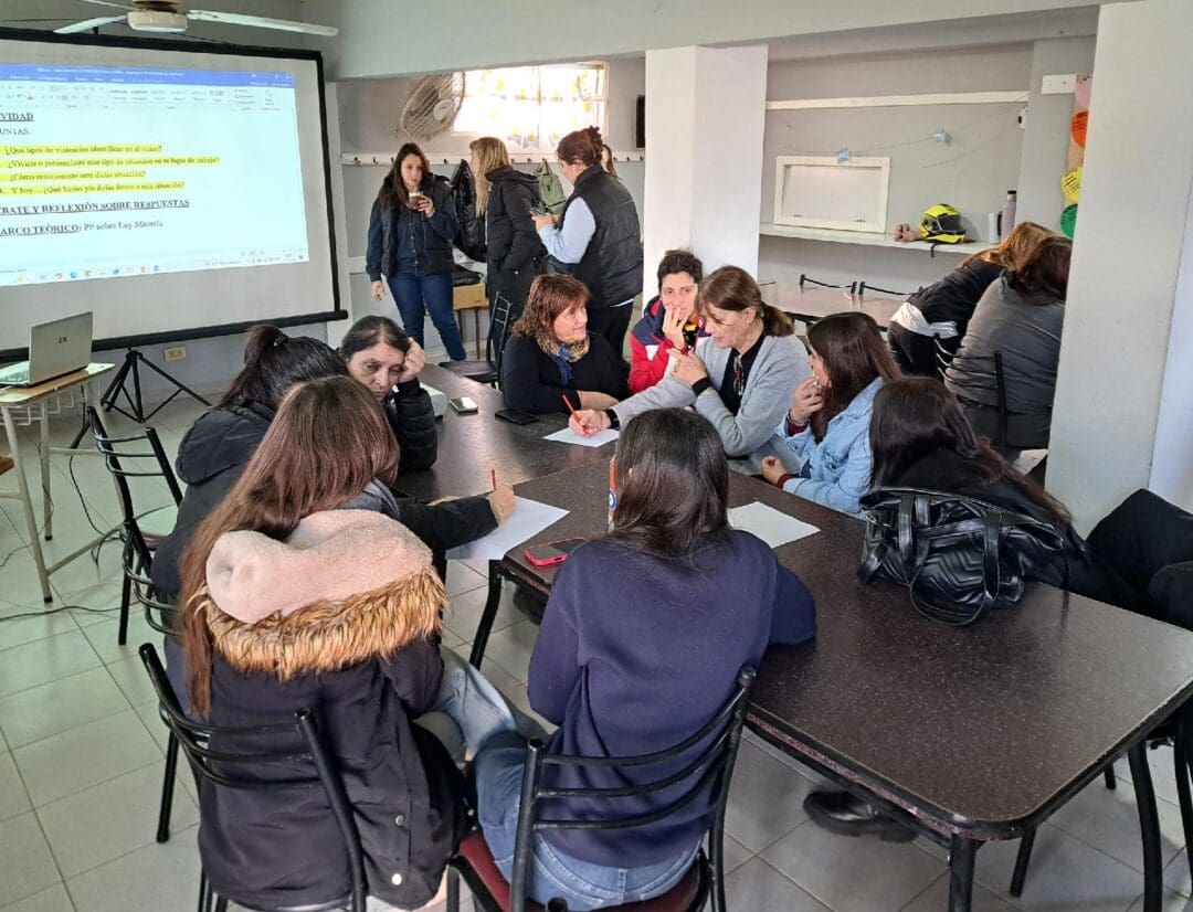 Villa Cañás: Acción Social se capacitó sobre la Ley Micaela Villa Cañás: Acción Social se capacitó sobre la Ley Micaela