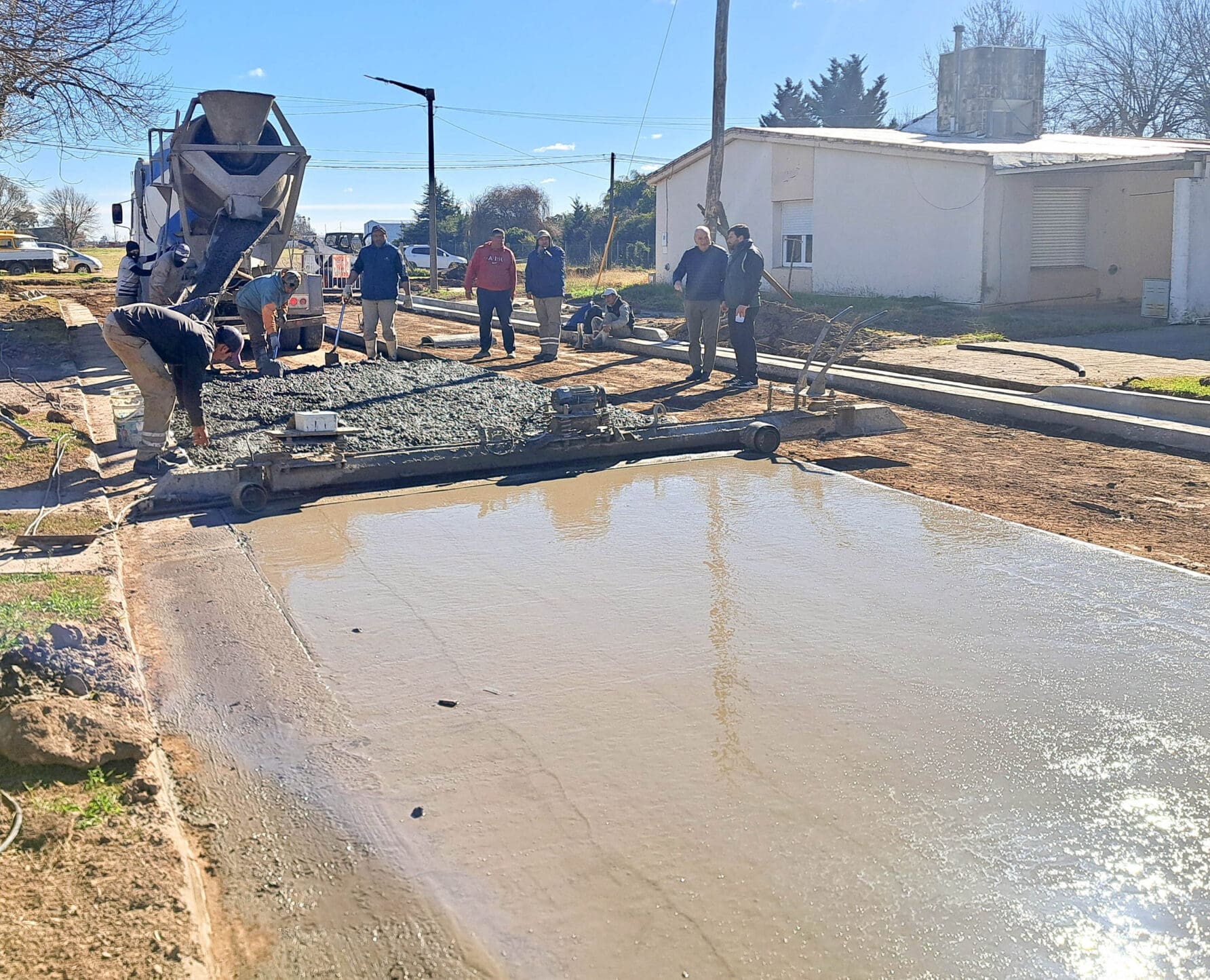 Villa Cañás avanza con nuevas obras de pavimento en distintos sectores de la ciudad