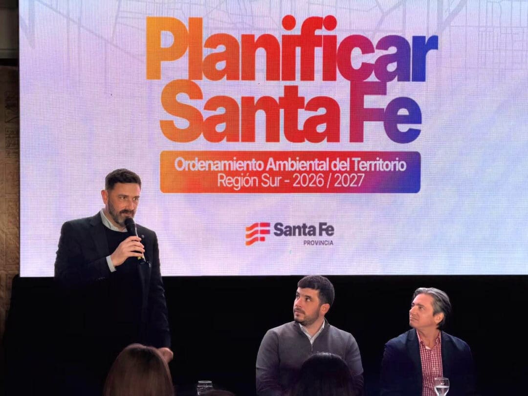 Calaianov destacó el plan provincial para ordenar el sur santafesino Calaianov destacó el plan provincial para ordenar el sur santafesino